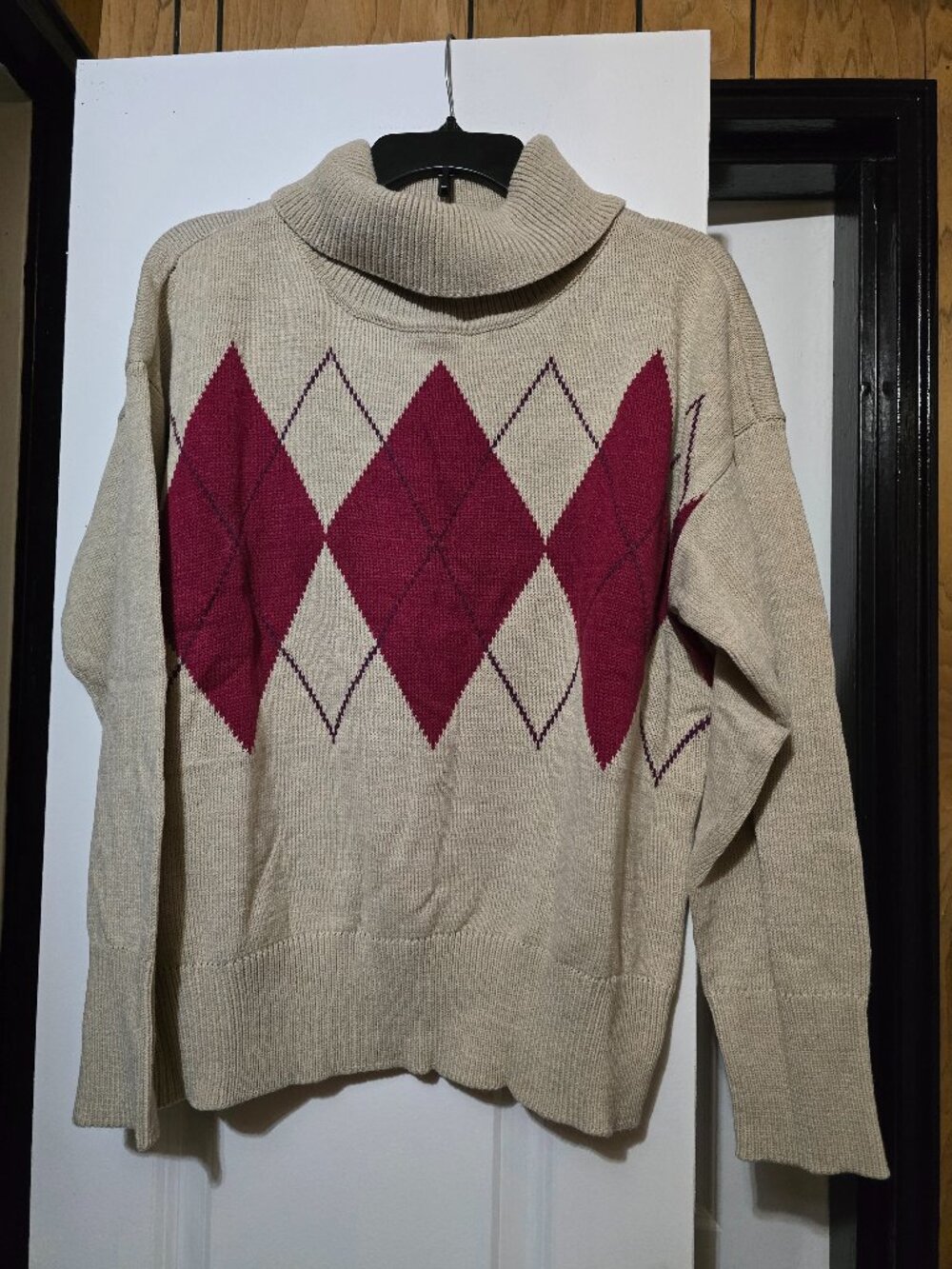 New York & Company Women's Beige Turtleneck Sweater w Burgundy Argyle Design -XL